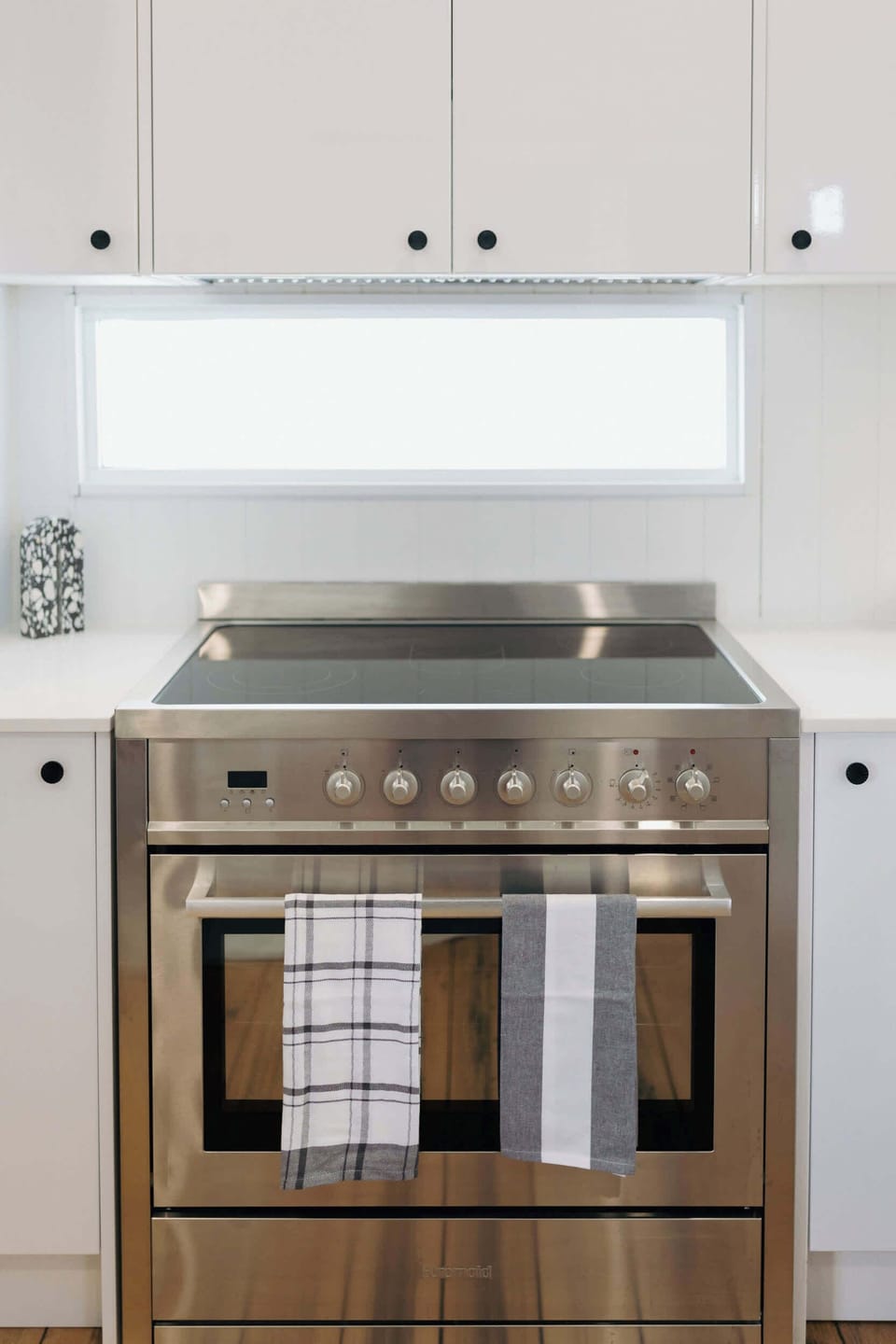62A Tiger St., spacious kitchen