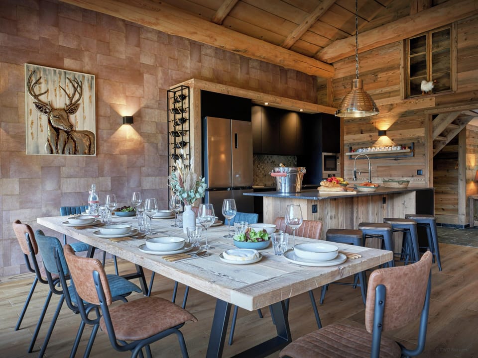 Dining/kitchen