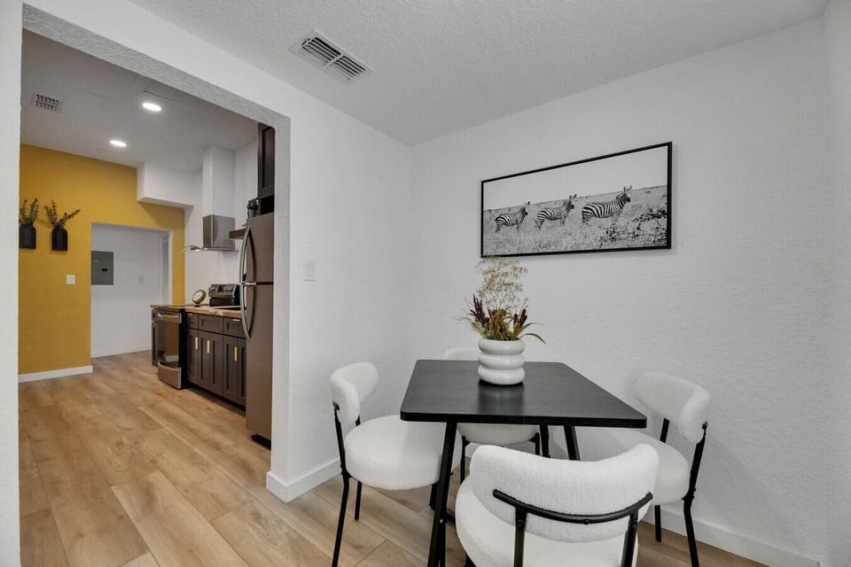Breakfast Nook