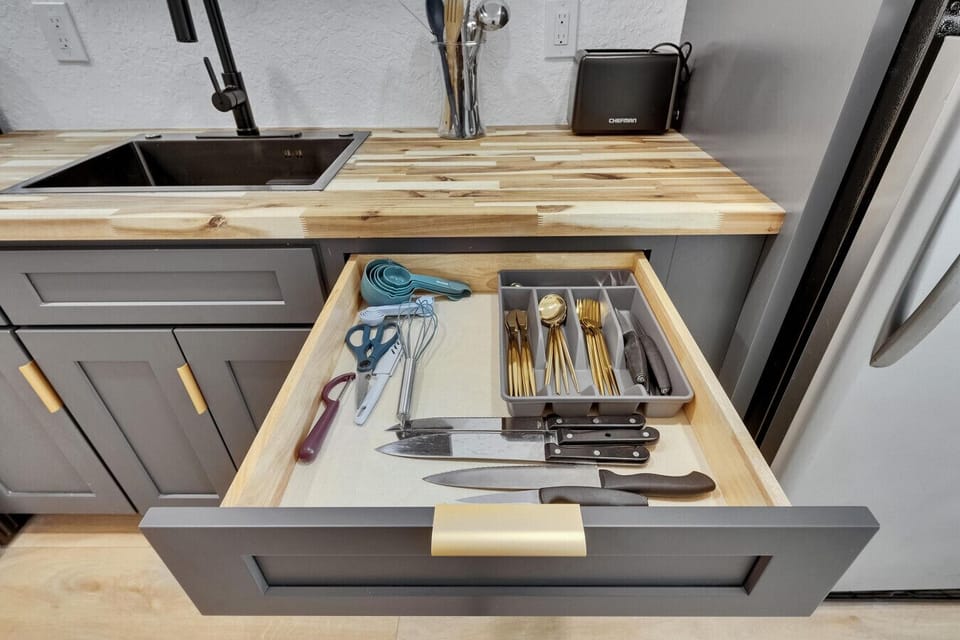 Fully Stocked Kitchen