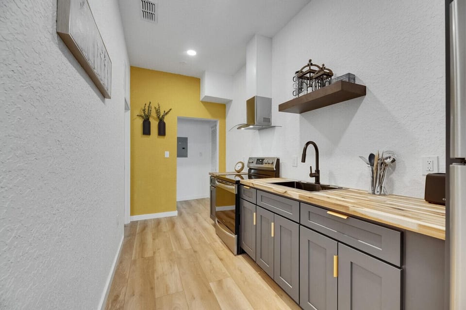 Fully Stocked Kitchen