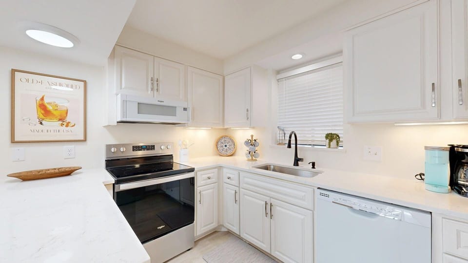 Fully Stocked Kitchen