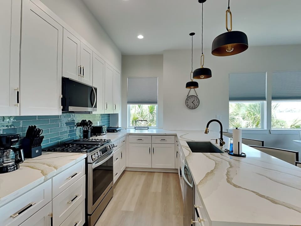 Full Size Kitchen - Stainless Steel Appliances - First Level