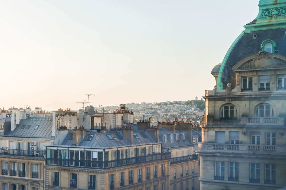 Lors de votre séjour, vous pourrez profiter de la superbe vue que vous offre les toits de Paris