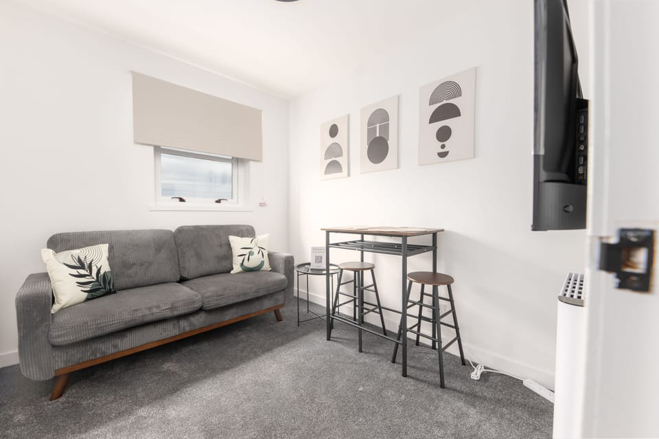 Living Room / Lounge