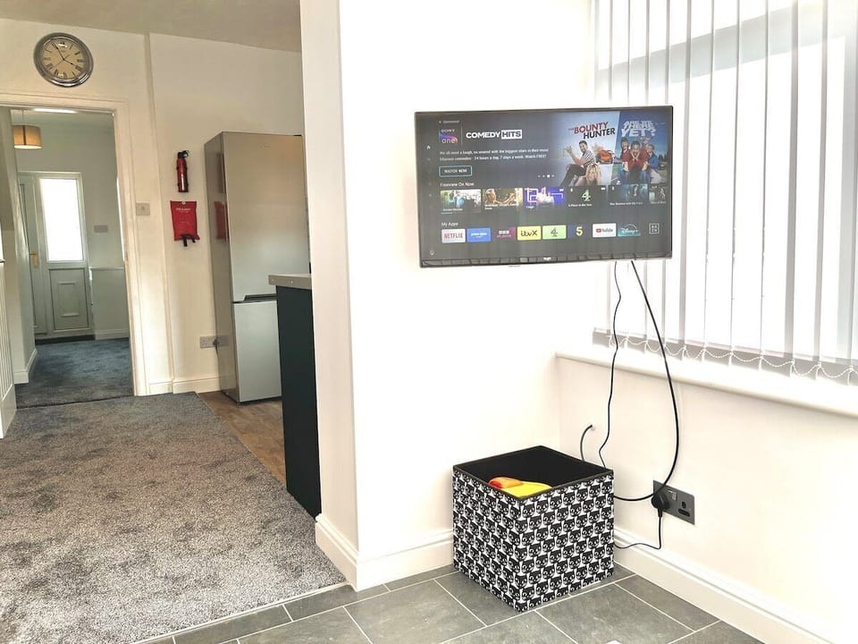 Living Room / Lounge