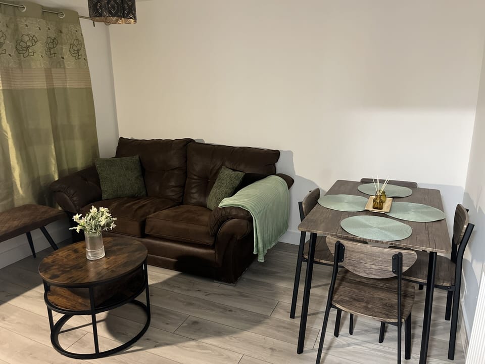Living Room / Lounge