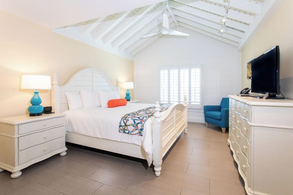 Deluxe Ocean Front King Room