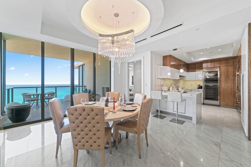 Open concept floor plan 