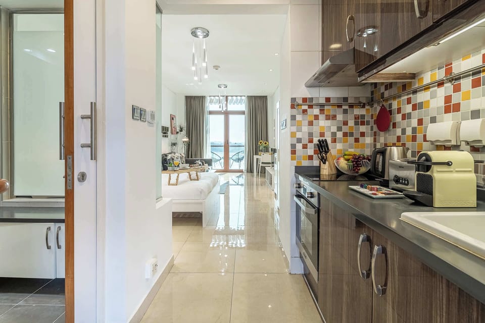 Bathroom Entrance / Kitchen