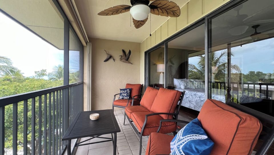 Balcony Lifestyle on the Top Floor.