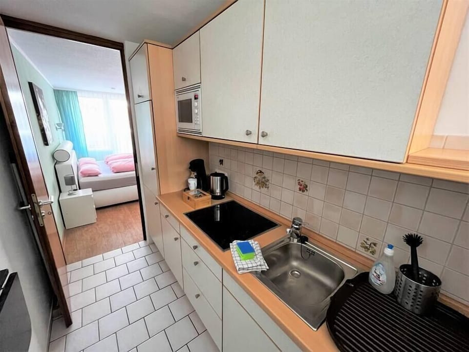 fully equiped kitchen