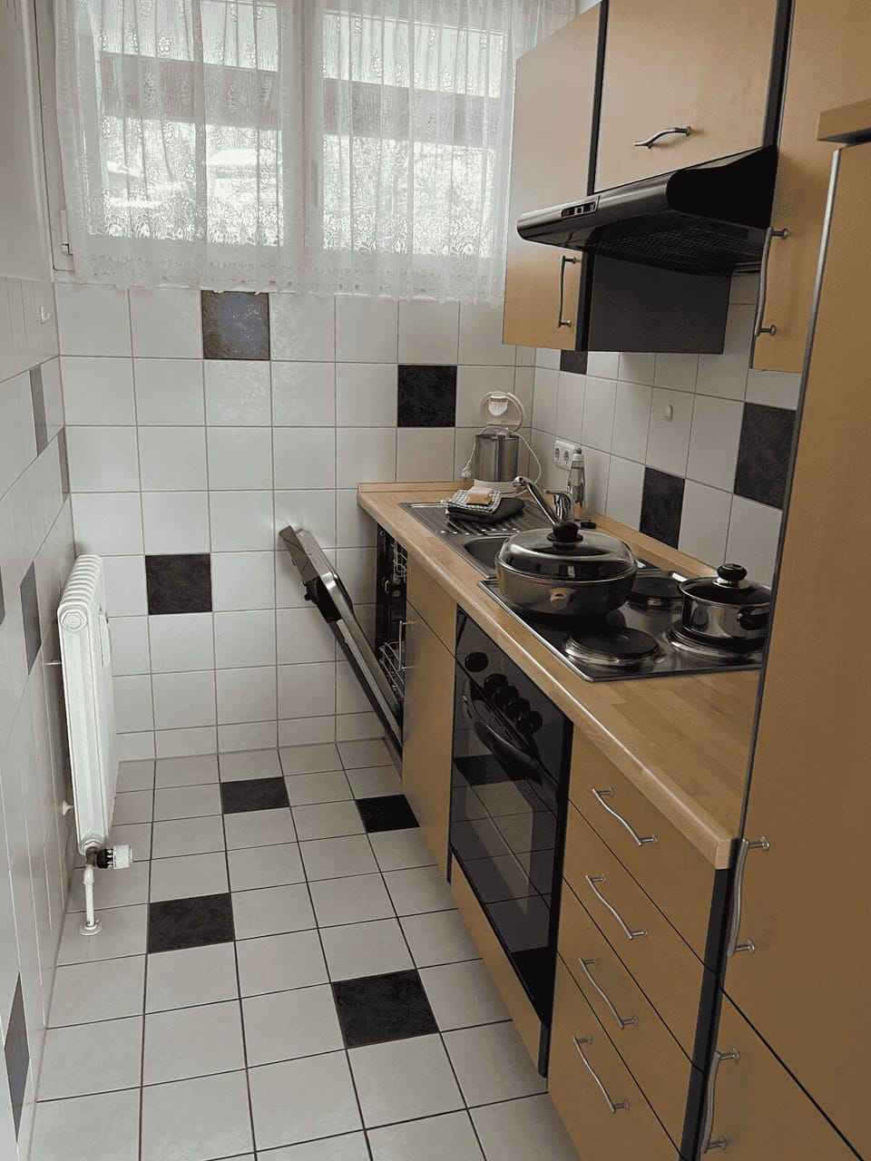 kitchen with dishwasher 