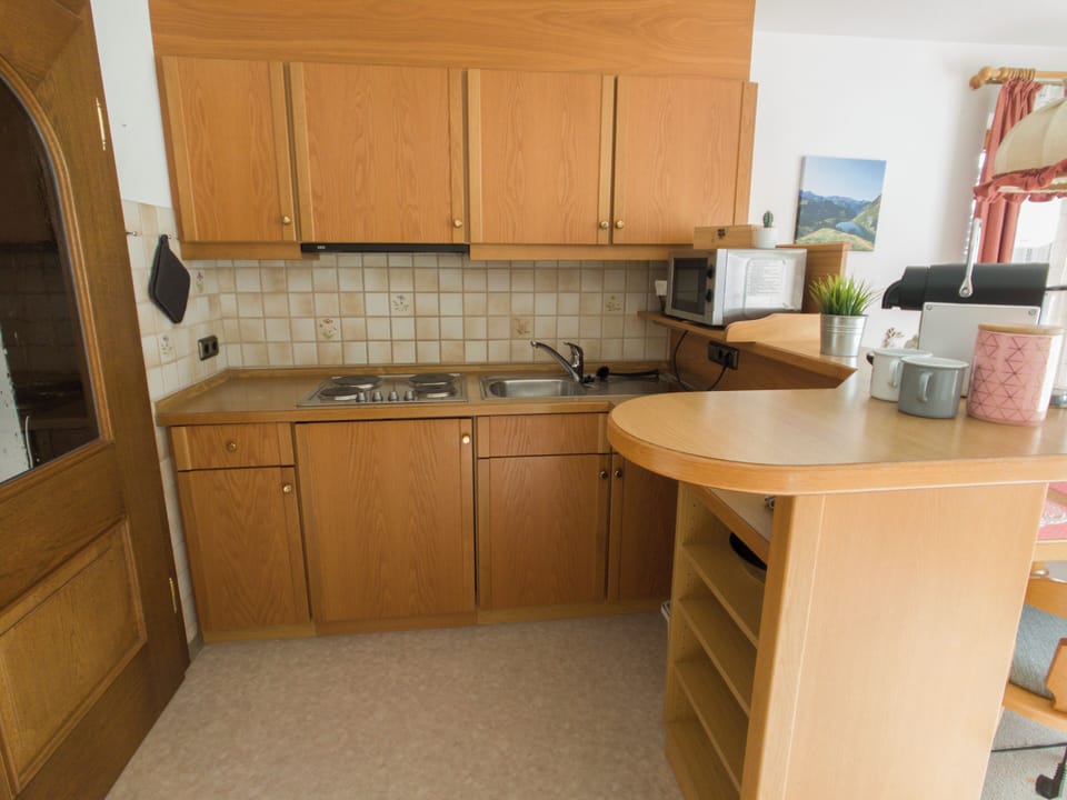 Kitchen (2)