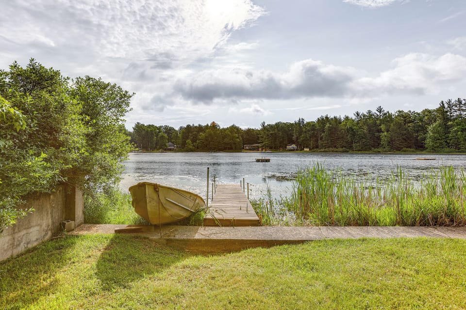 Brohman Vacation Rental | 2BR | 1BA | 950 Sq Ft | 1 Step Required