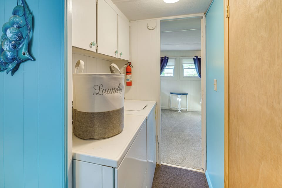 Laundry Area | Washer & Dryer