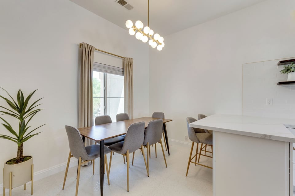 Dining Area | Dishware/Flatware