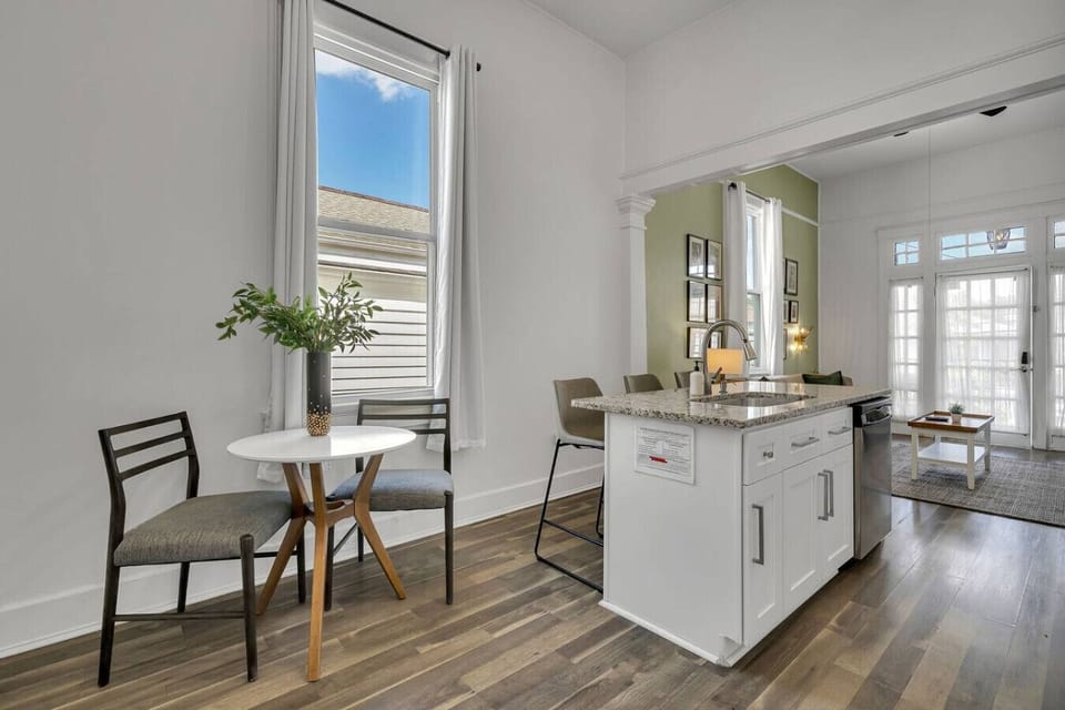 Fully-equipped & stocked kitchen w/ stainless steel appliances (gas oven/stove, microwave, dishwasher, refigerator/freezer), drip & Keurig coffee, toaster, electric kettle, and bar & cafe table seating.