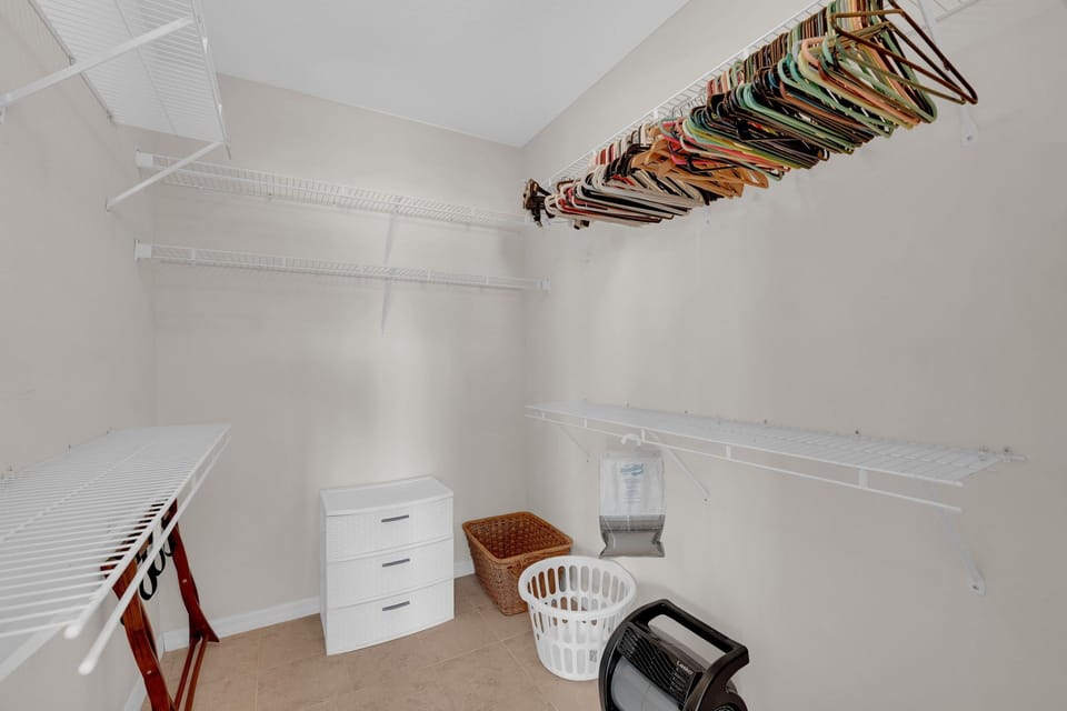 Large closet space Hibiscus Pointe 614
