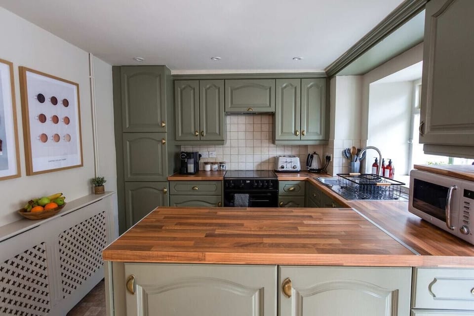Fully Equipped Kitchen for Easy Cooking