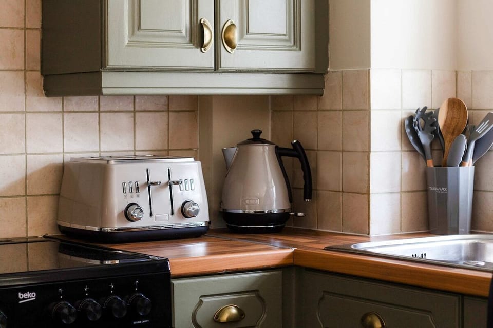 Bright and Functional Family Kitchen