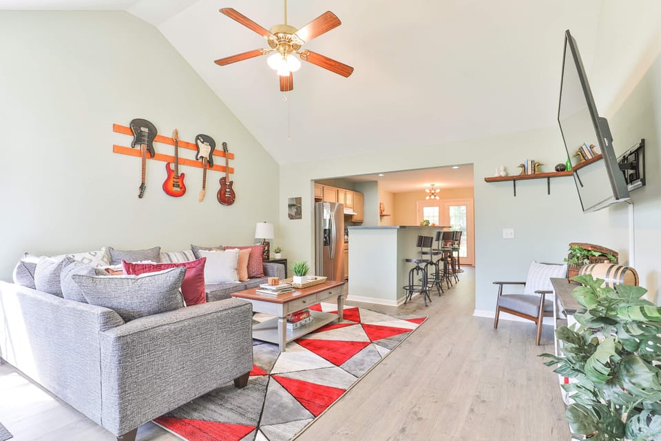 Stay at The Red Swing at the Buchanan