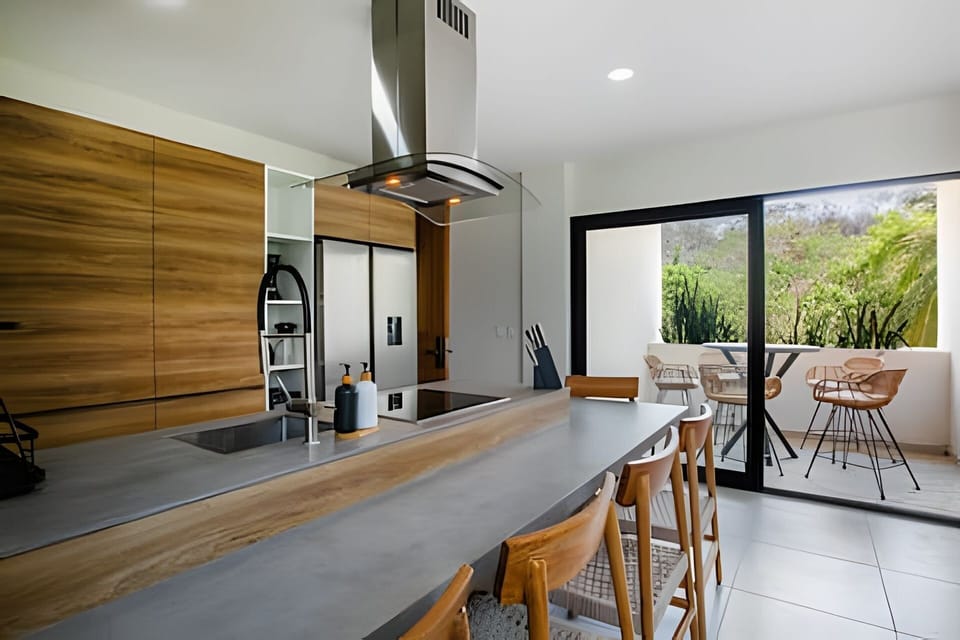 On site,Seating area,Coffee / tea facilities,Area and facilities,Kitchen or kitchenette,Decorative detail,Location,View(from property / room)