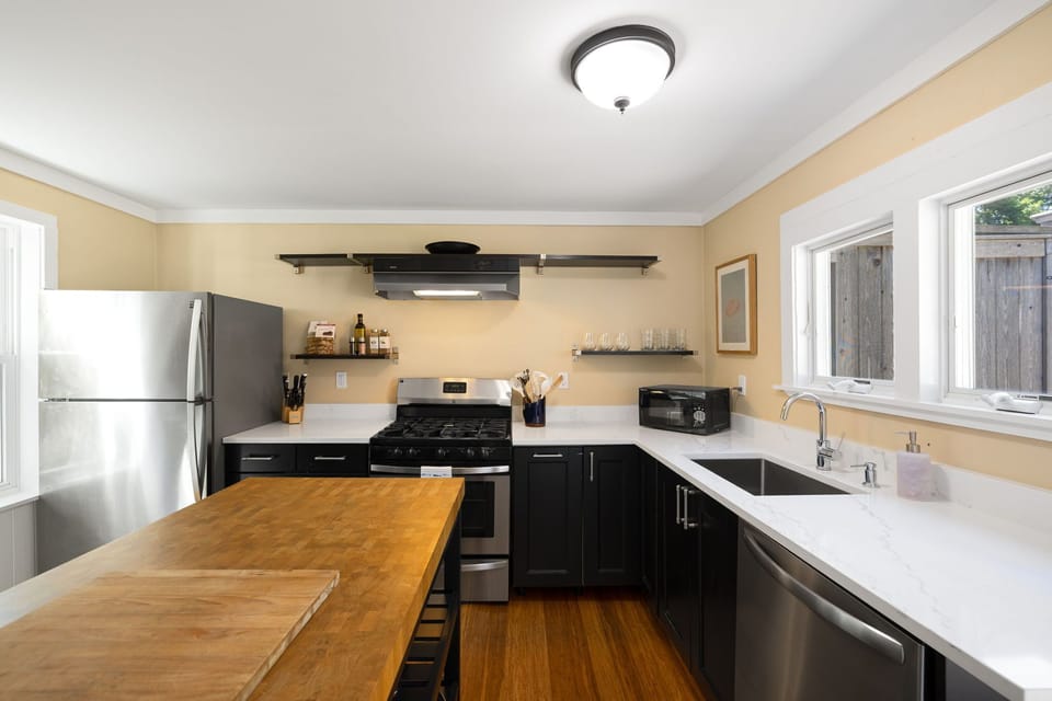 Everything you need for easy meals is right here.