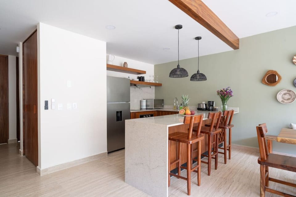 Kitchen bar
