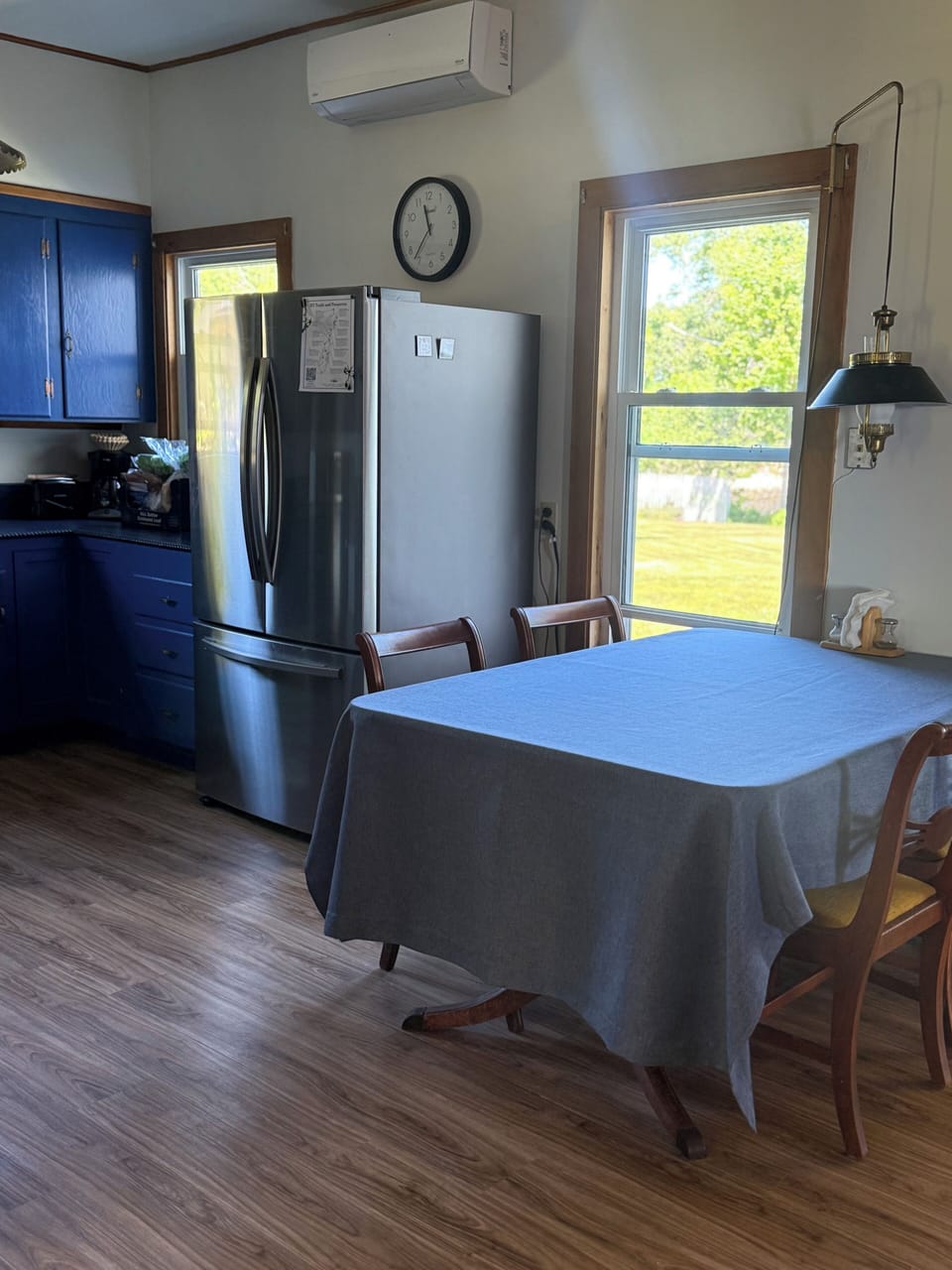 breakfast table
