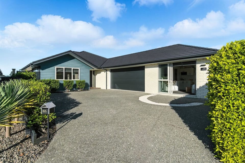 Exterior - Guesthouse on right