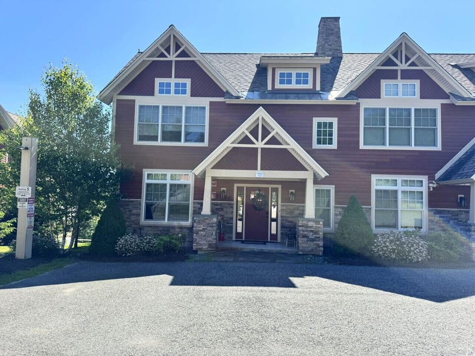 Trailsedge Towhomes at the base of Mt Snow