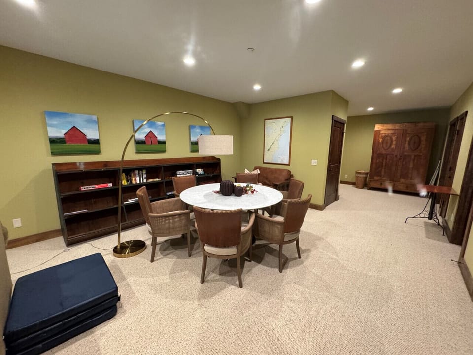 Huge family room with game table