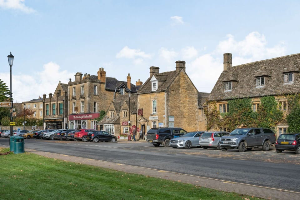 Bourton-on-the-Water - StayCotswold