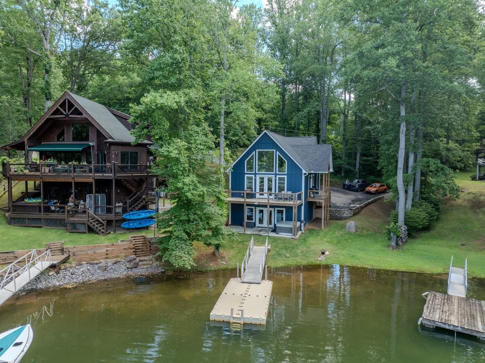 Set in a quiet cove on Lake Santeetlah- enjoy your own private dock