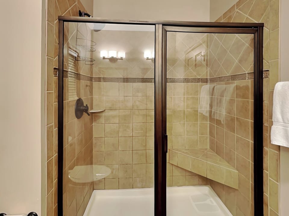 Primary Ensuite Bathroom