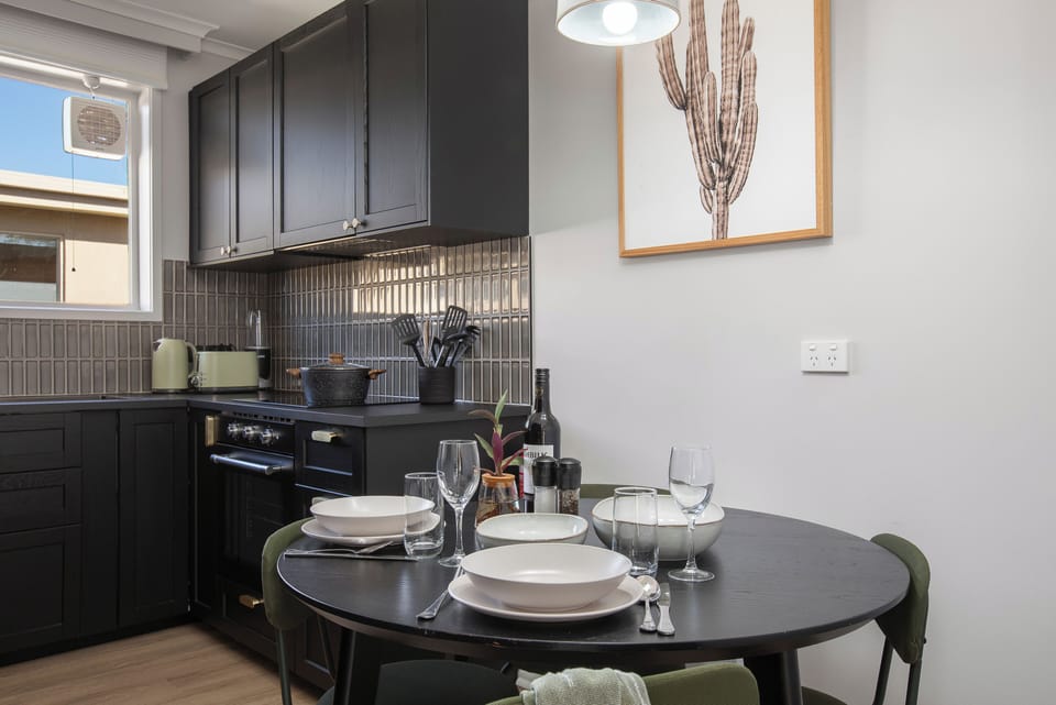 Pull out dining area to comfortably seat 4 people. 