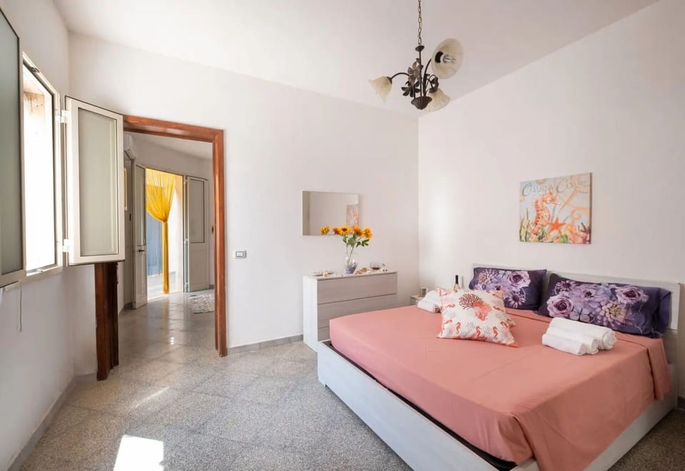 Autumn, Bedroom, Spring, Summer