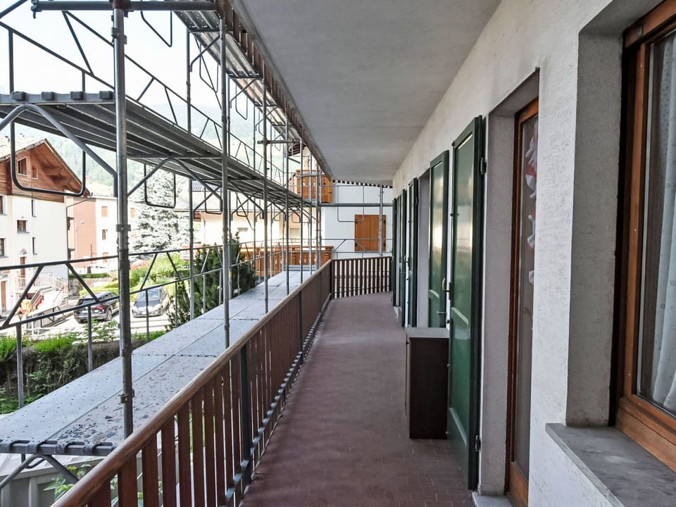 Apartment, Composite Material, Metal, Balcony, Iron, Condominium, Handrail, Daylighting, Steel