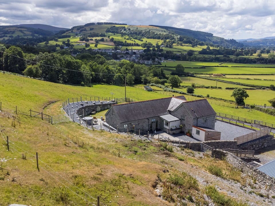 Rural Area, Cottage, Roof, Village, Slope, Fence, Farmhouse, Stone Wall, Fell