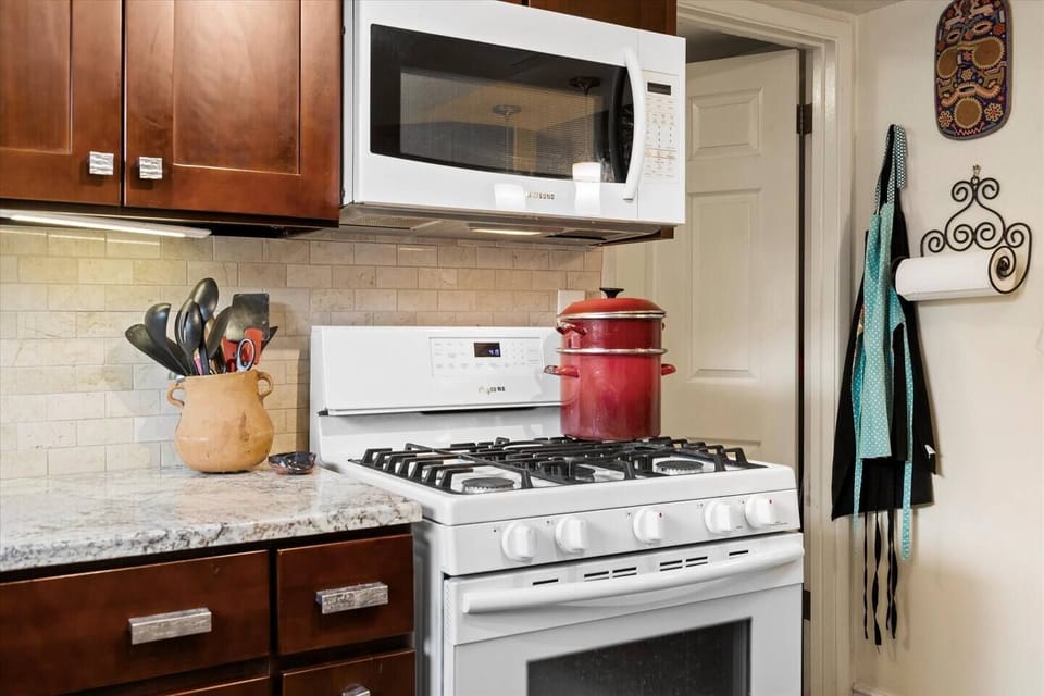 Stove and Microwave
