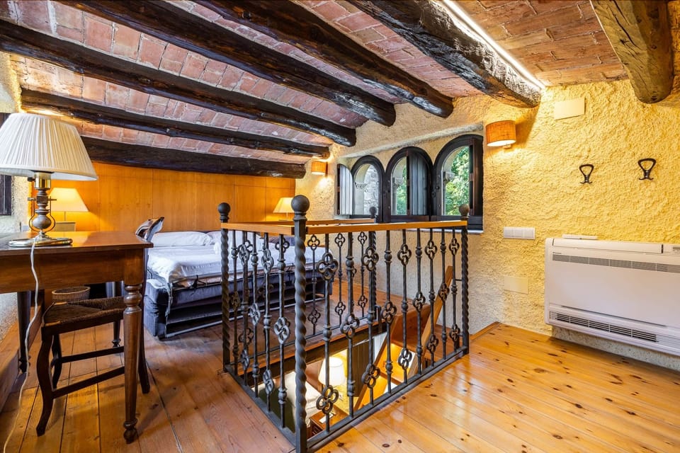 Duplex loft with a sofa bed, air conditioning and a Smart TV