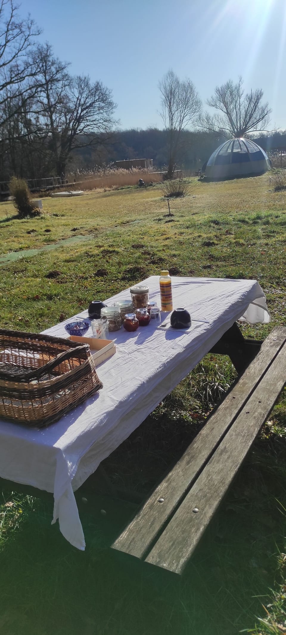Outdoor dining