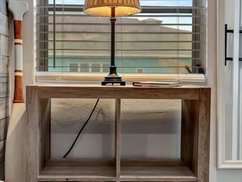 A practical and pretty spot for all your bits and bobs as you come and go