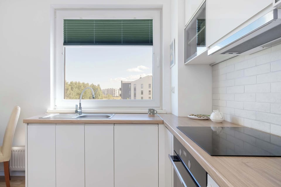 Fully equipped kitchenette.