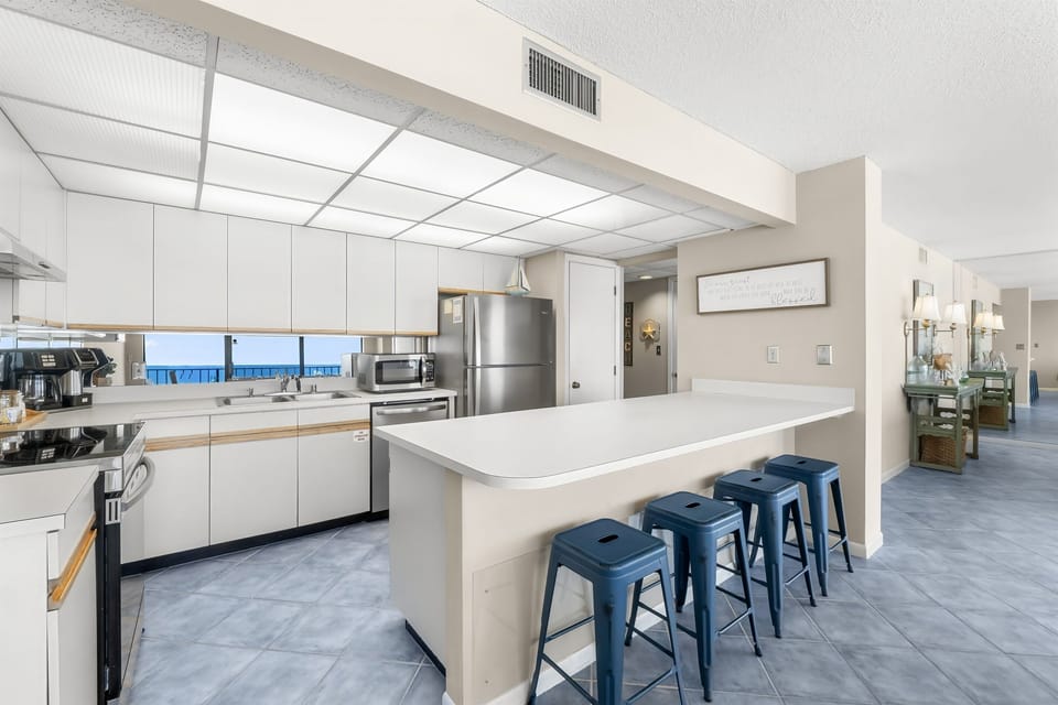 Full Appointed Kitchen for Dining In