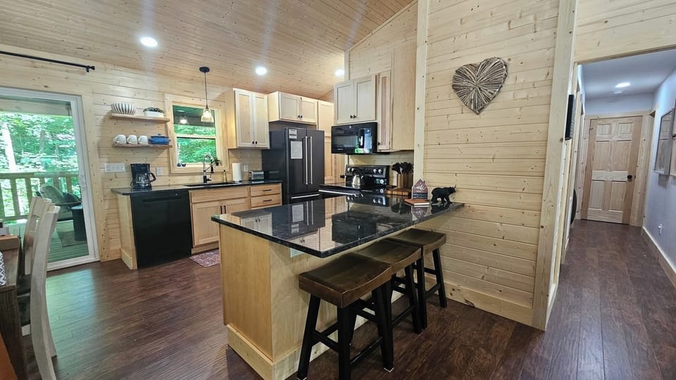 The fully equipped kitchen plenty of storage for your provisions.