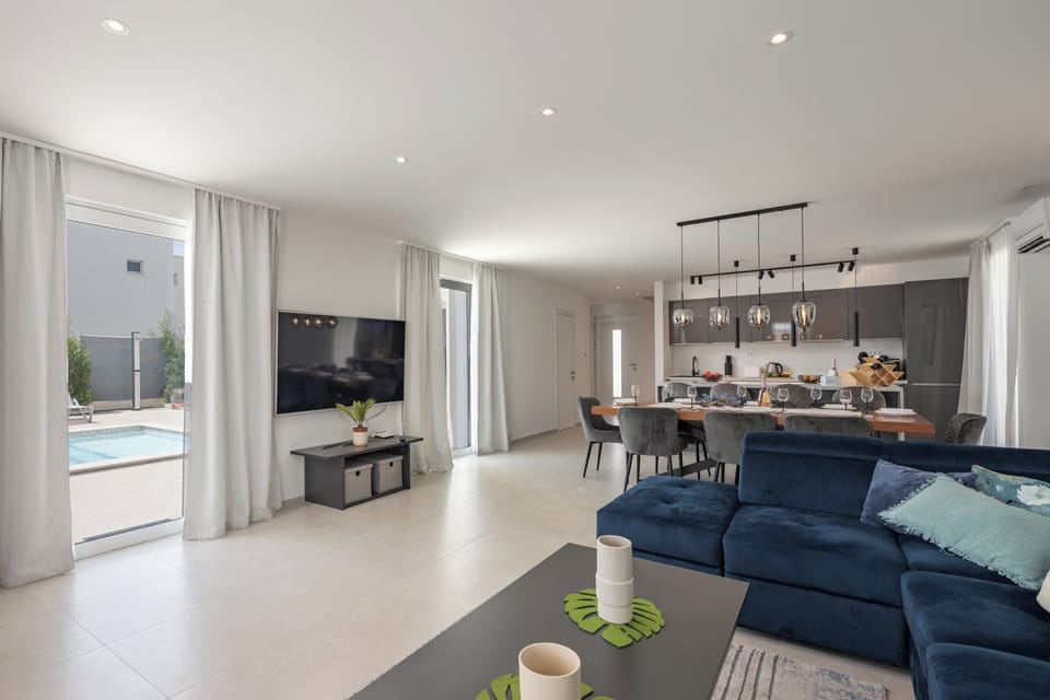 Living and dining room