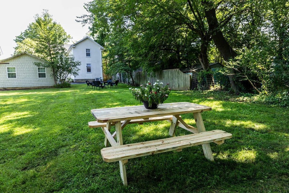 Enjoy a crab feast or evening cocktails under the shaded backyard, equipped with a picnic table and fire pit.