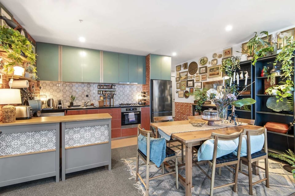 Living Area/Kitchen